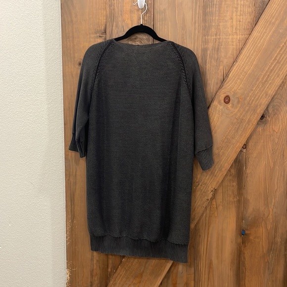 Sweater - Picture 4 of 4